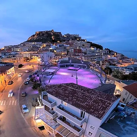 Piazza Nuova *